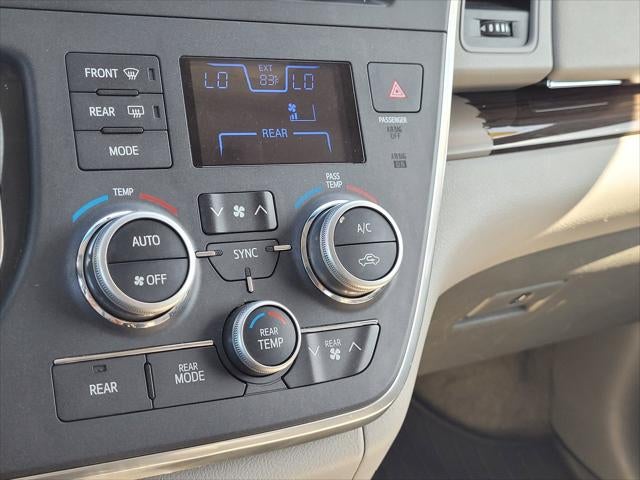 2017 Toyota Sienna XLE 8 Passenger