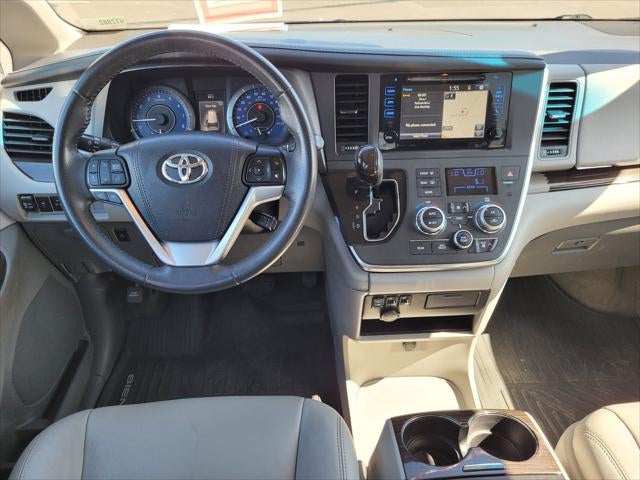 2017 Toyota Sienna XLE 8 Passenger