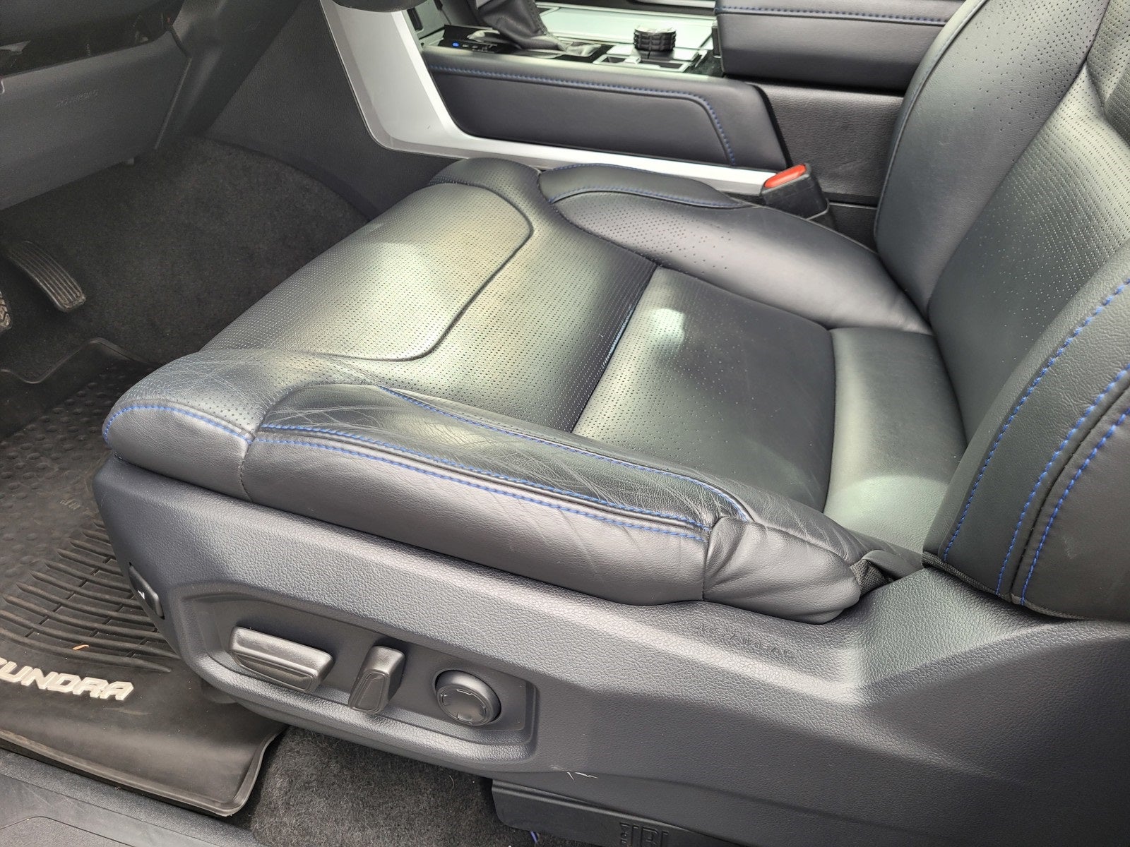 2022 Toyota Tundra Platinum