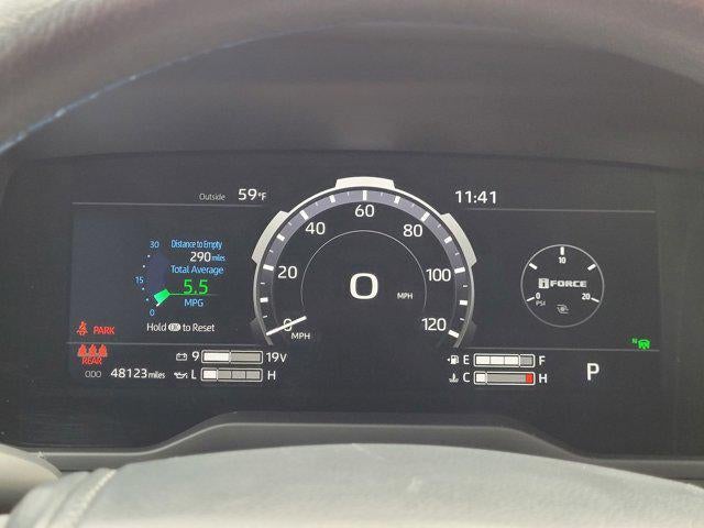 2022 Toyota Tundra Platinum