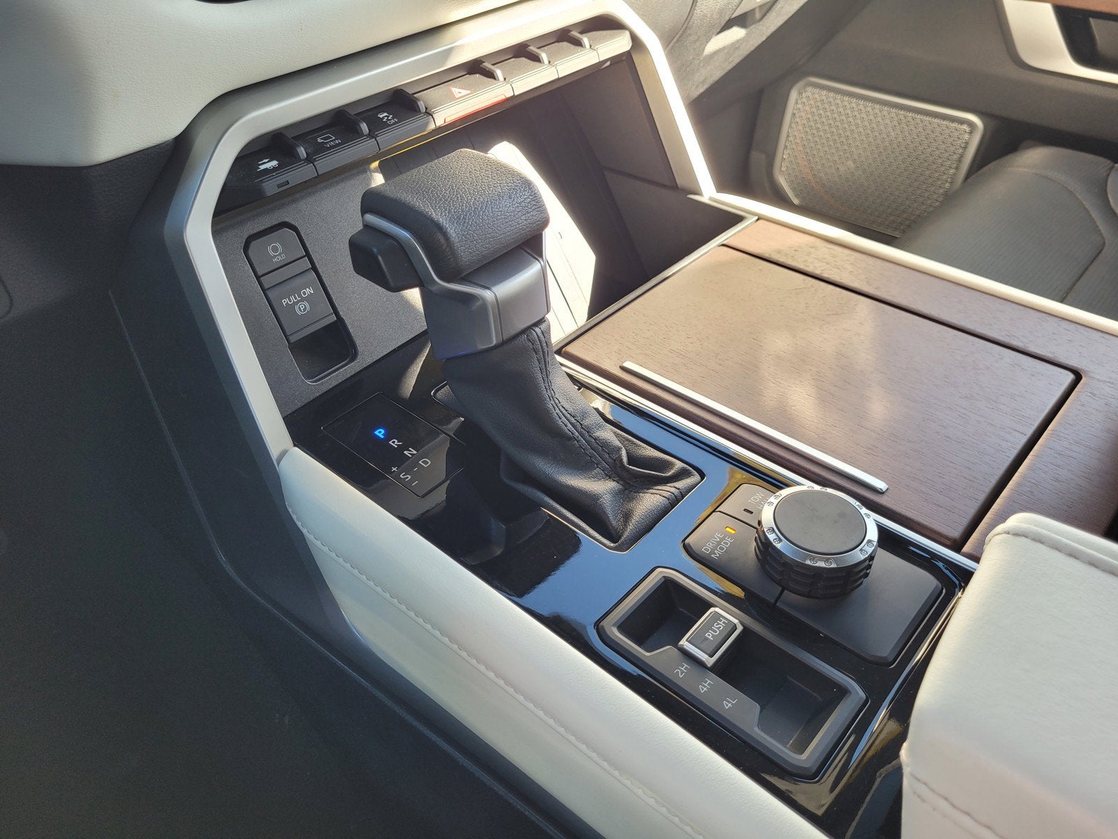 2023 Toyota Tundra Hybrid Capstone