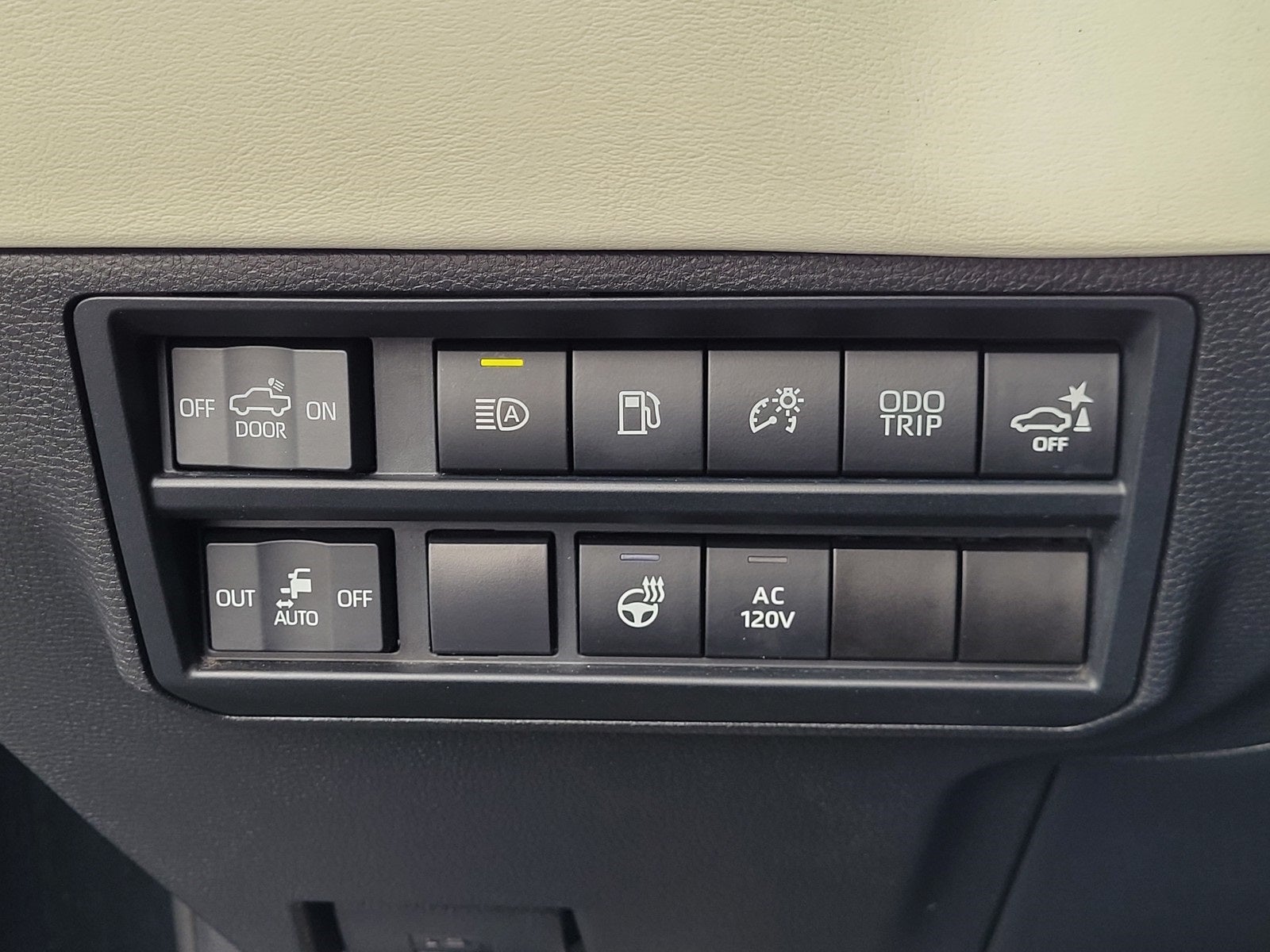 2022 Toyota Tundra Hybrid Capstone