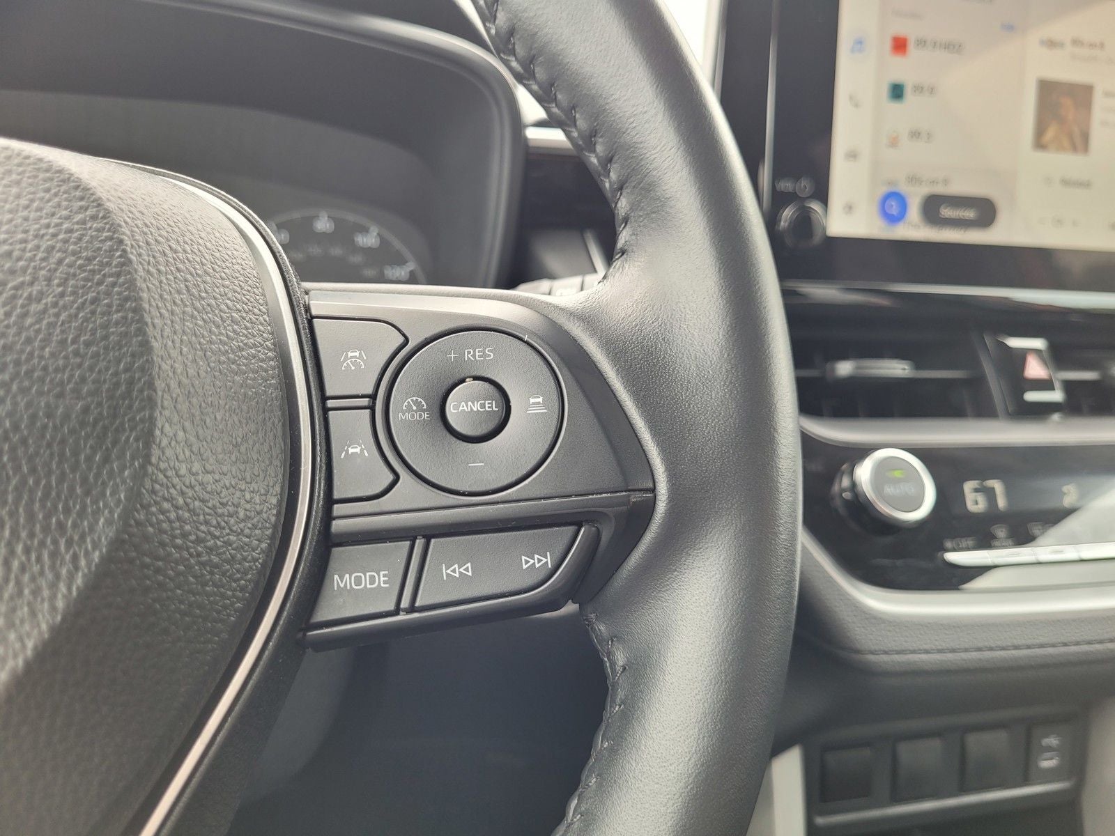 2024 Toyota Corolla Cross LE