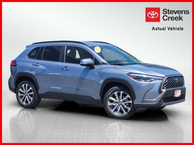 2022 Toyota Corolla Cross XLE