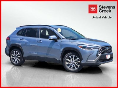 2022 Toyota Corolla Cross XLE