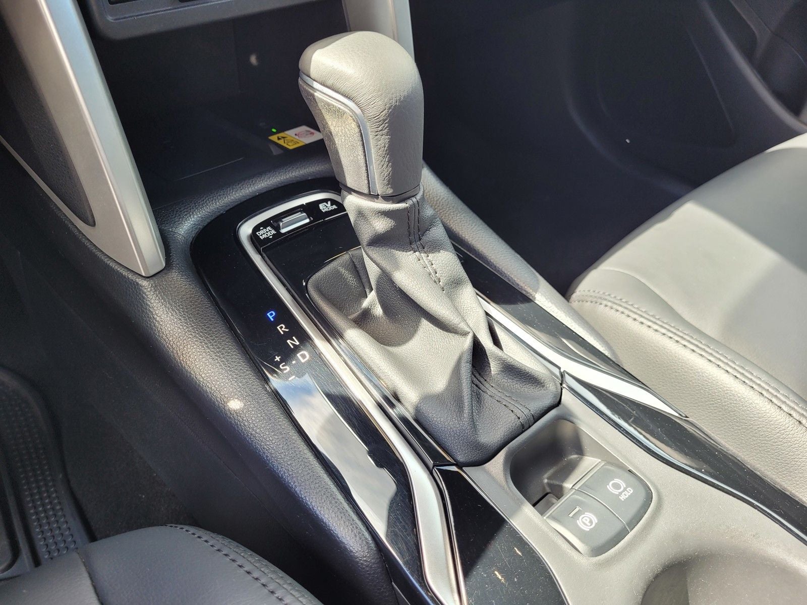 2023 Toyota Corolla Cross Hybrid XSE