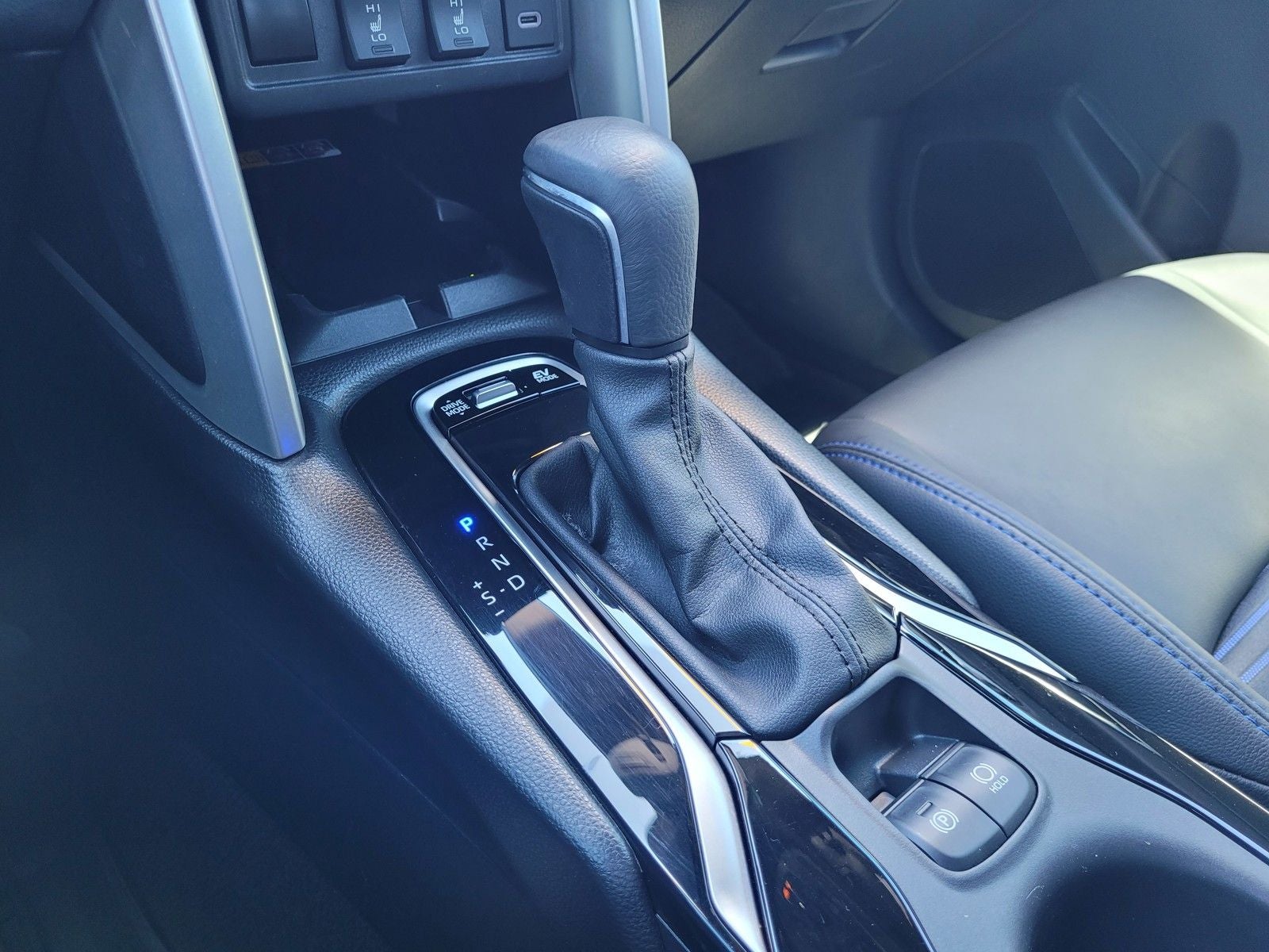 2024 Toyota Corolla Cross Hybrid XSE