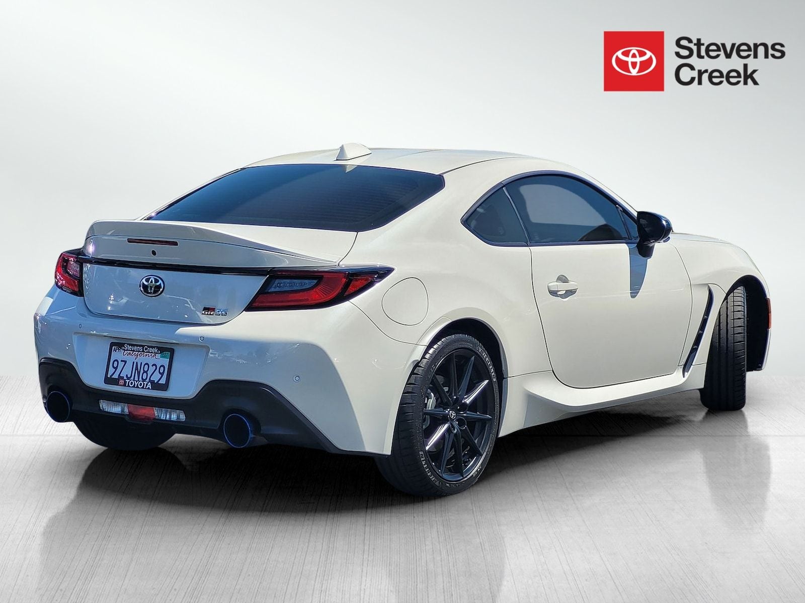 2024 Toyota GR86 Premium
