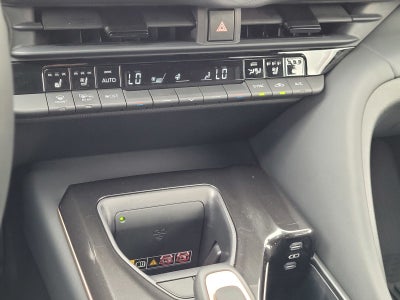 2025 Toyota Crown Signia XLE