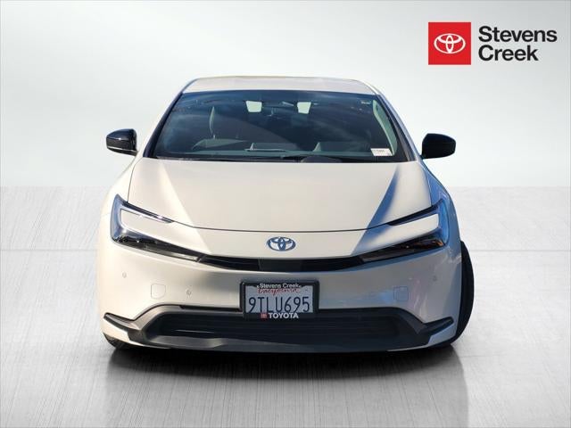2025 Toyota Prius LE