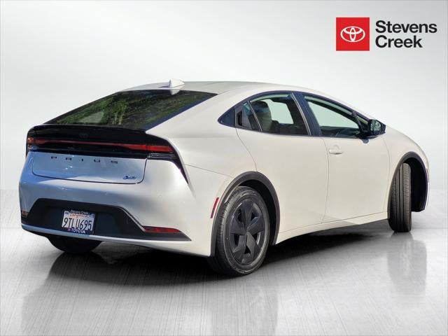 2025 Toyota Prius LE