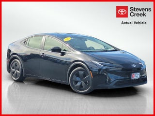 2025 Toyota Prius LE