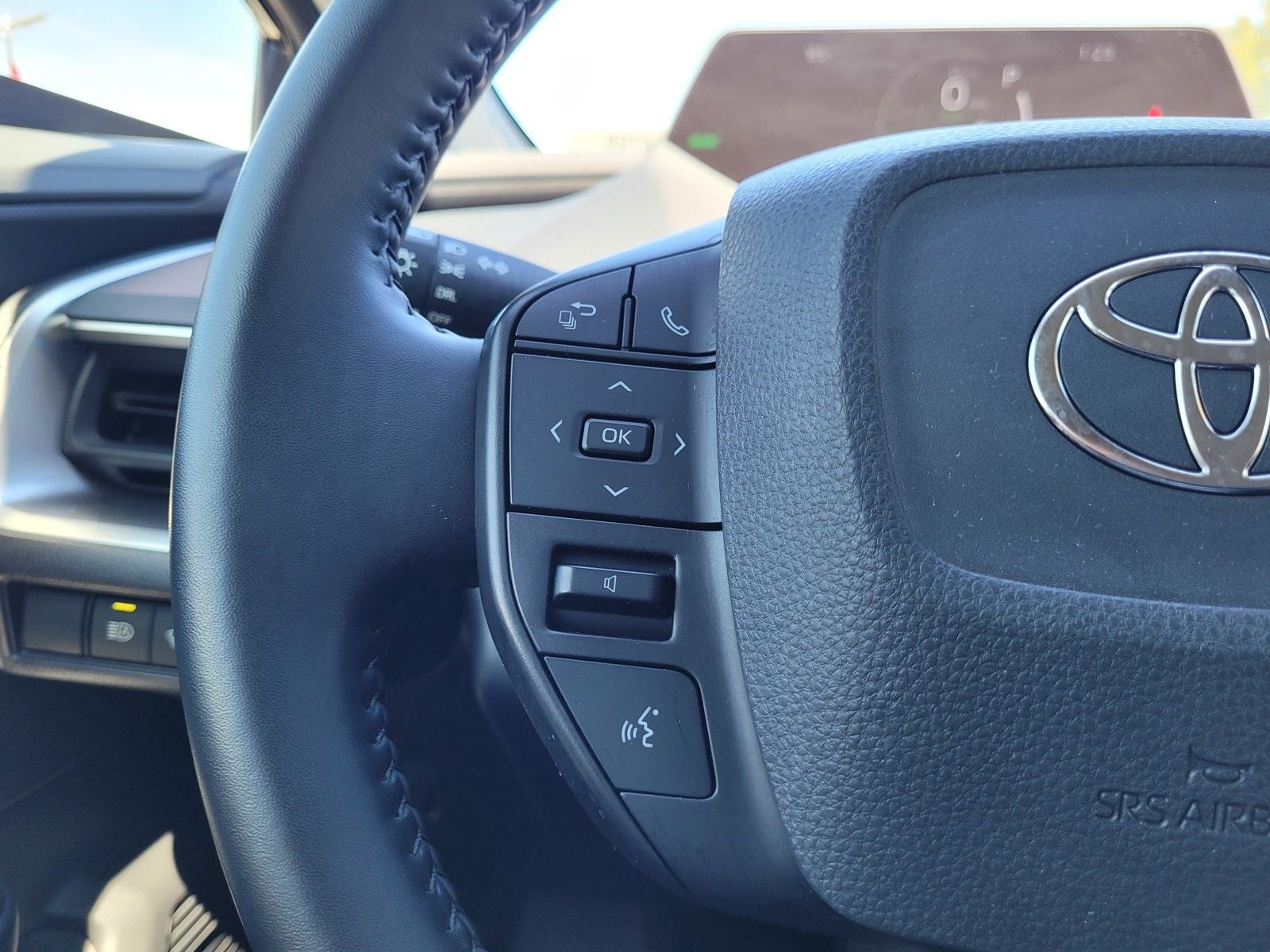 2025 Toyota Prius LE