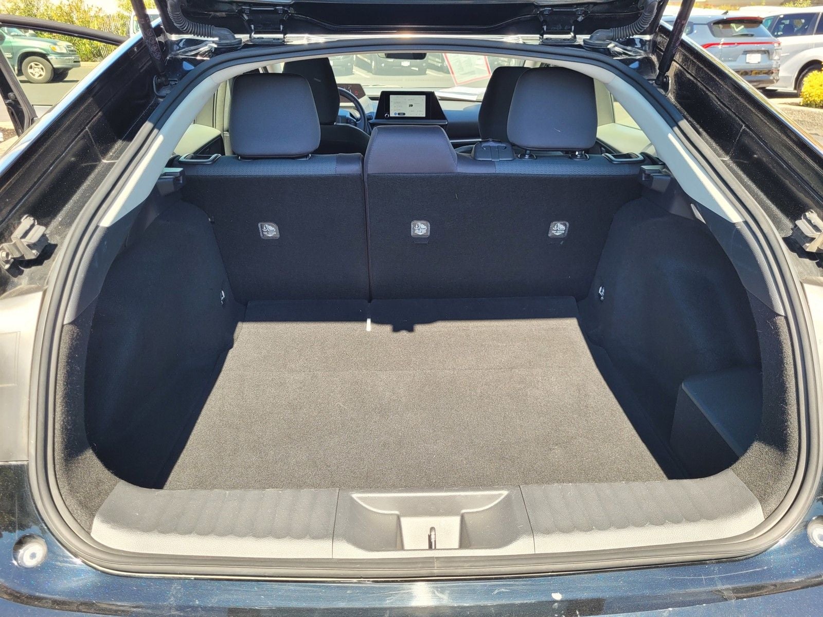 2025 Toyota Prius LE