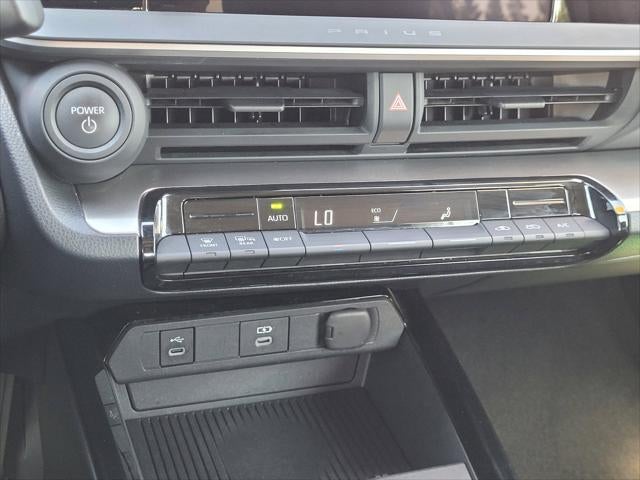 2025 Toyota Prius LE