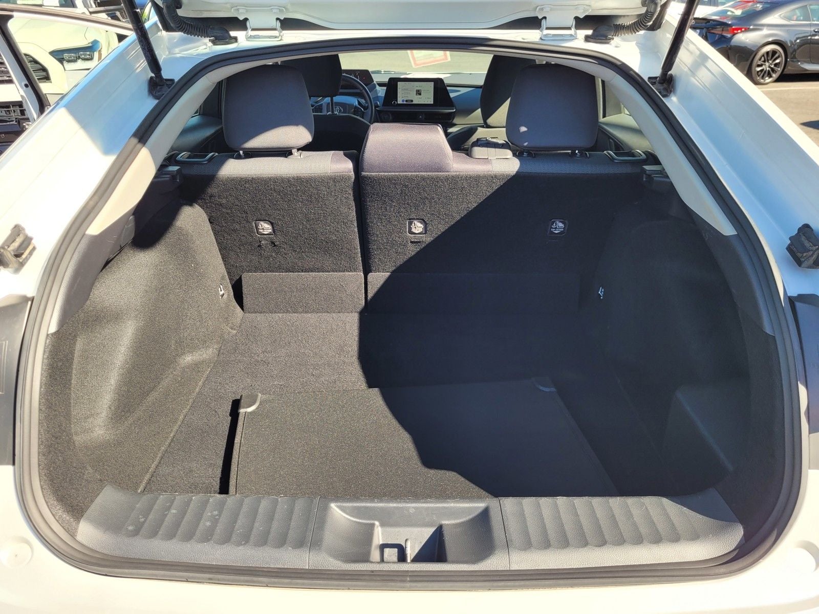 2025 Toyota Prius LE