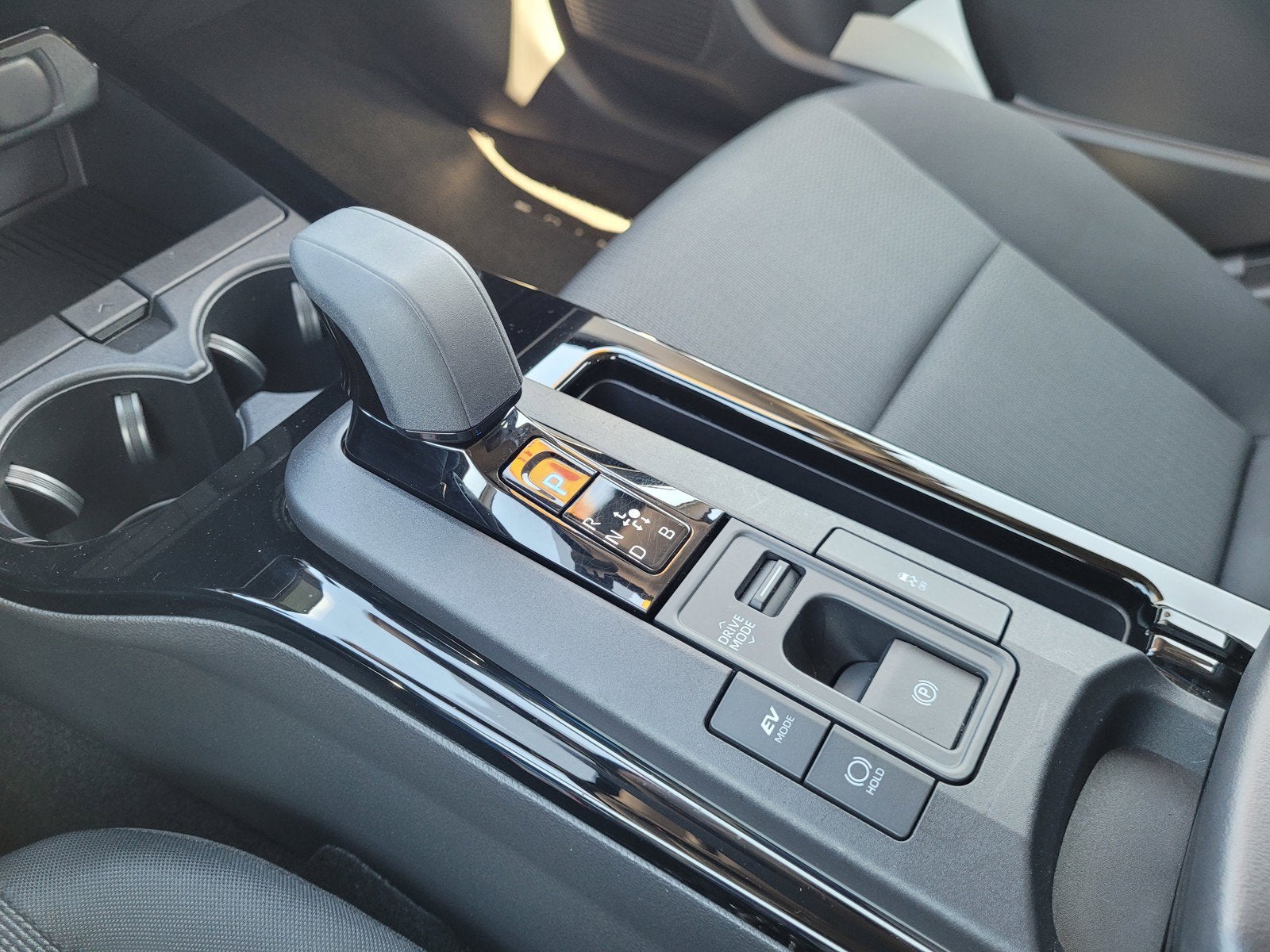 2023 Toyota Prius LE