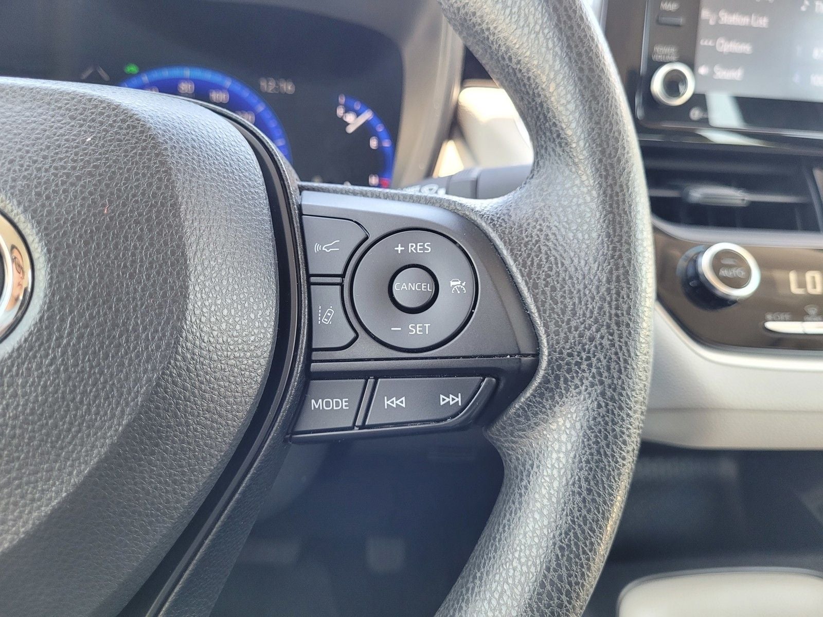 2022 Toyota Corolla Hybrid LE