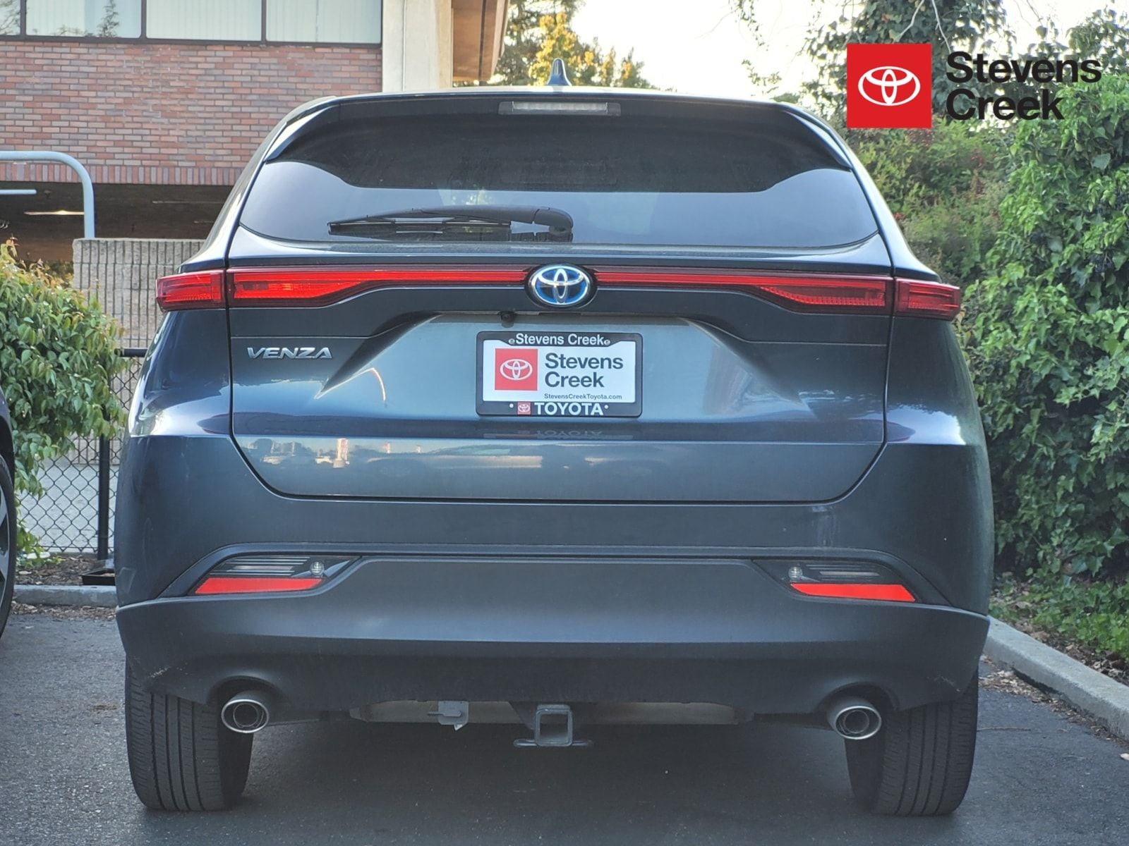 2023 Toyota Venza LE