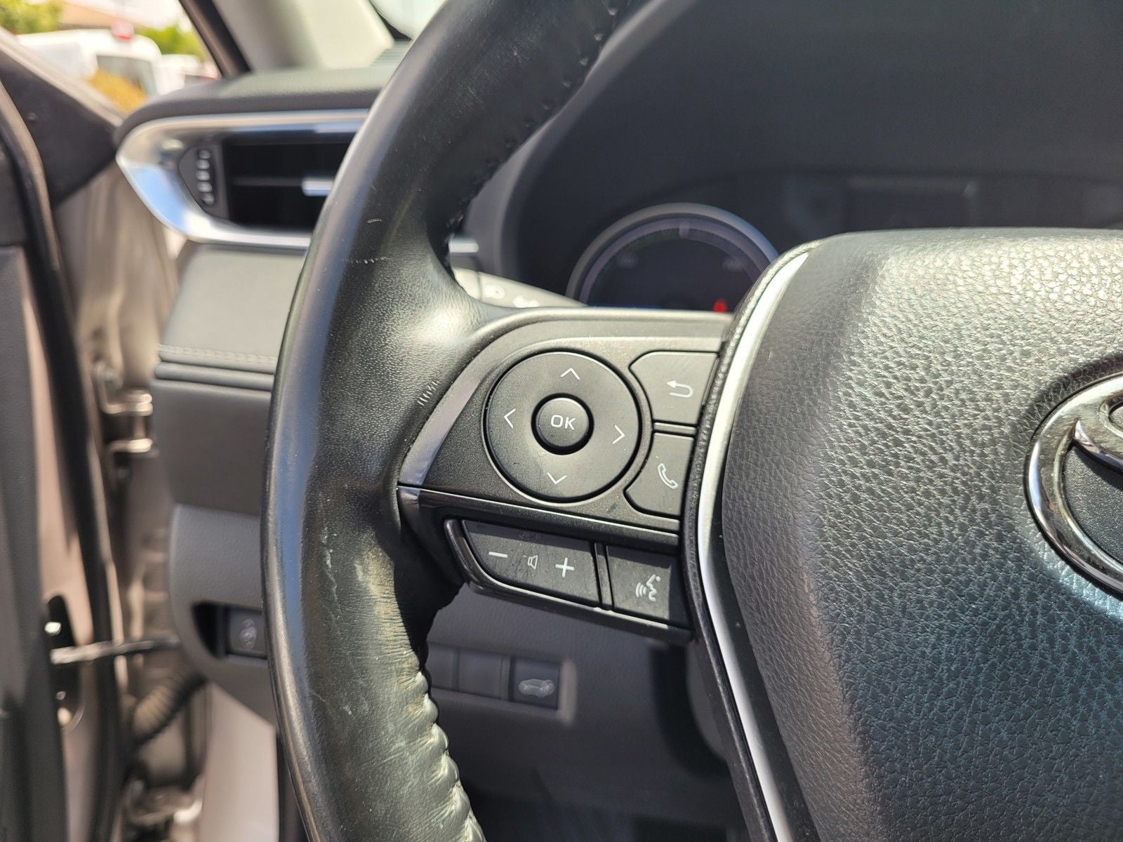 2021 Toyota Venza LE