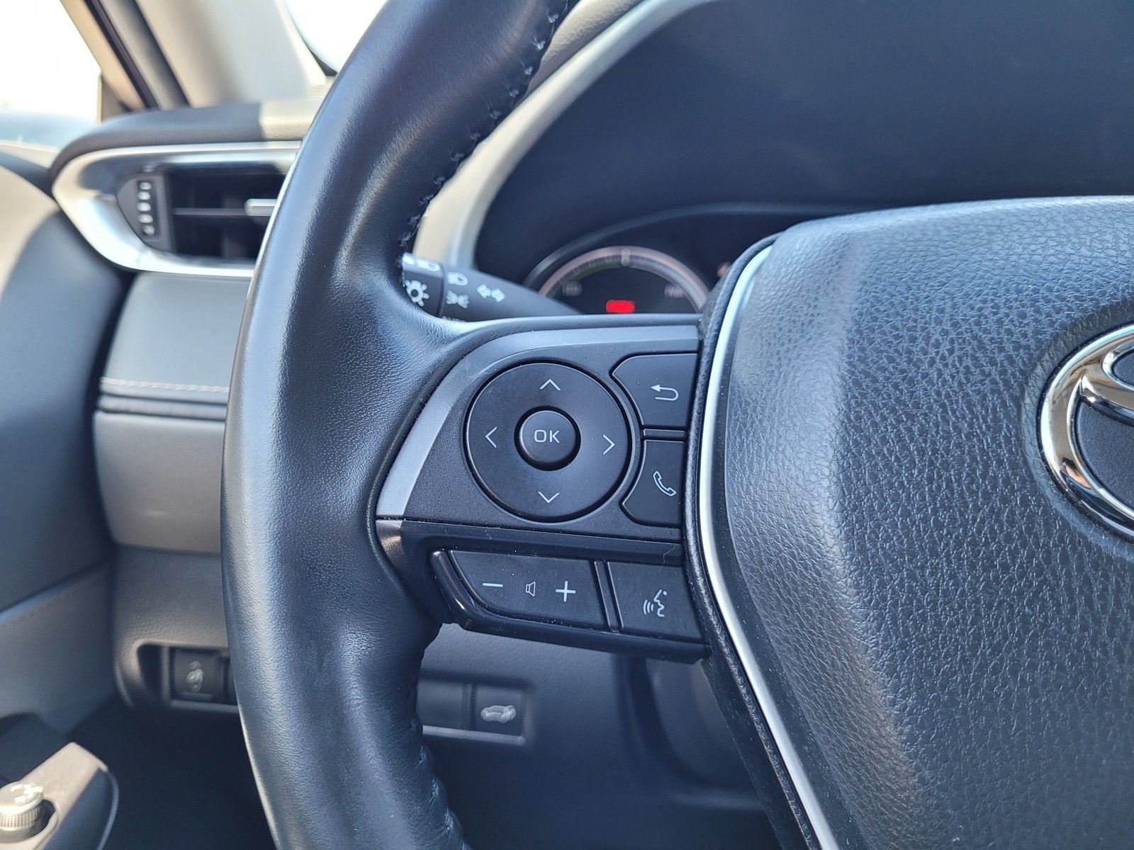 2023 Toyota Venza LE