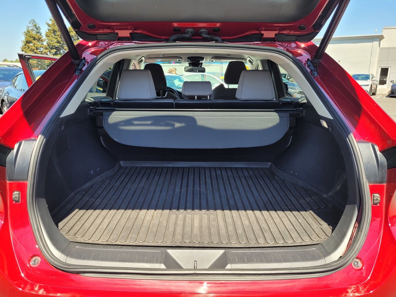 2023 Toyota Venza LE