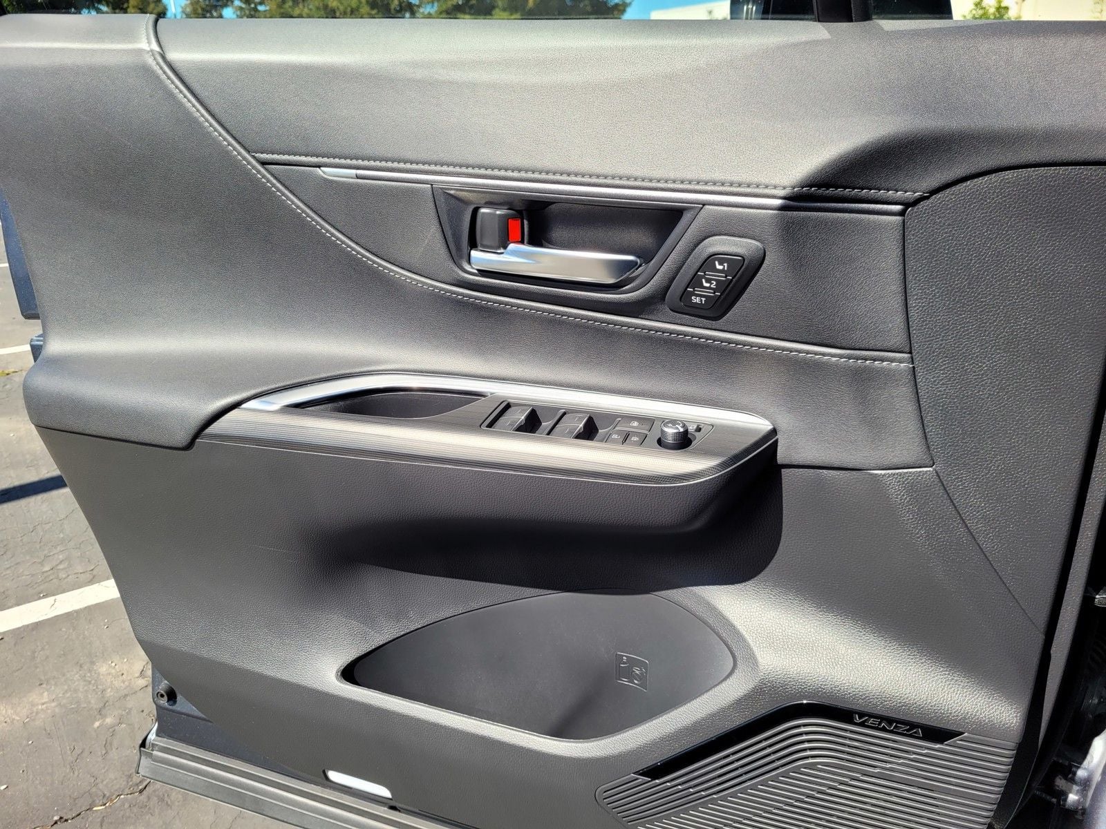 2024 Toyota Venza XLE