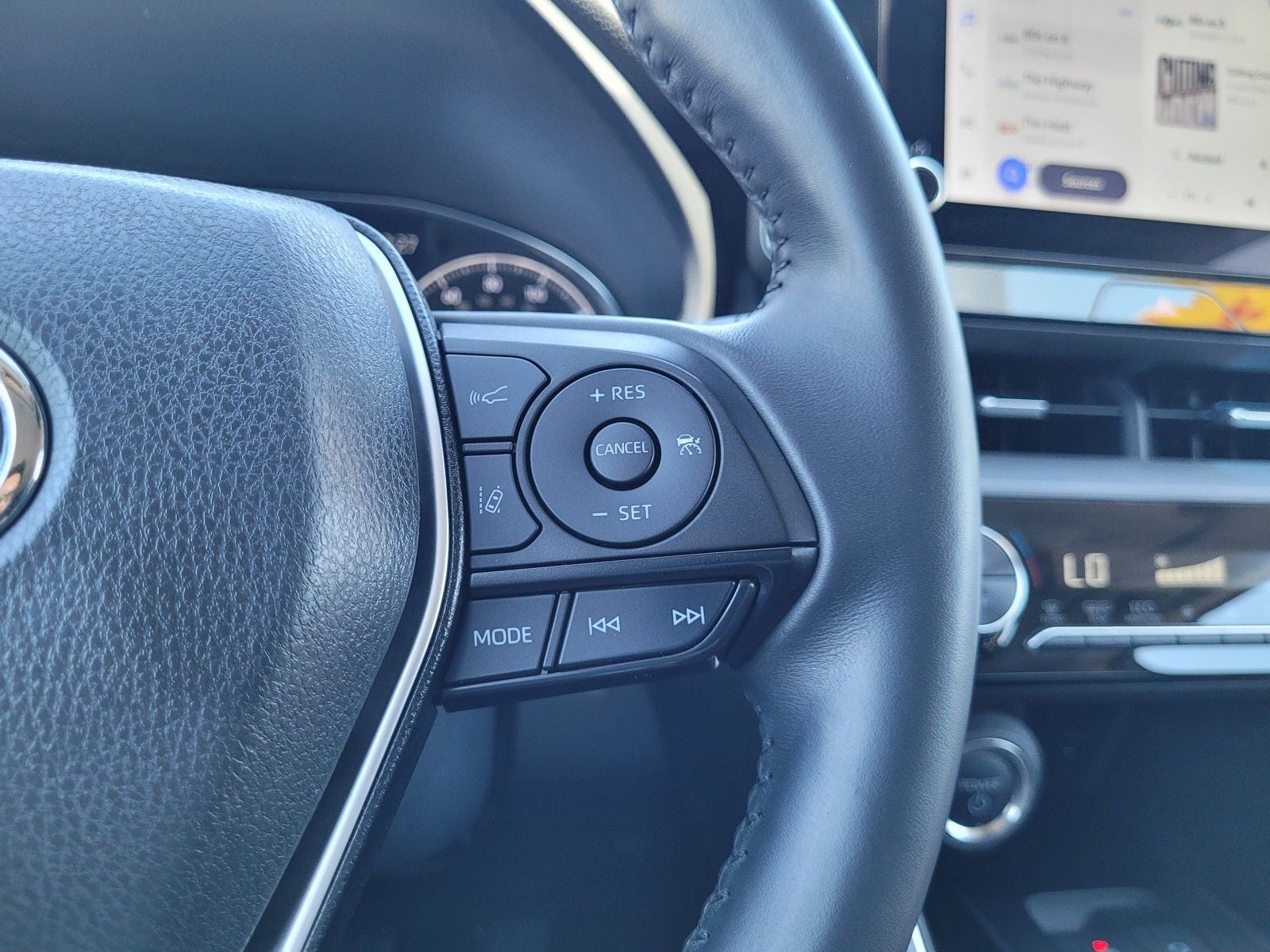 2024 Toyota Venza LE