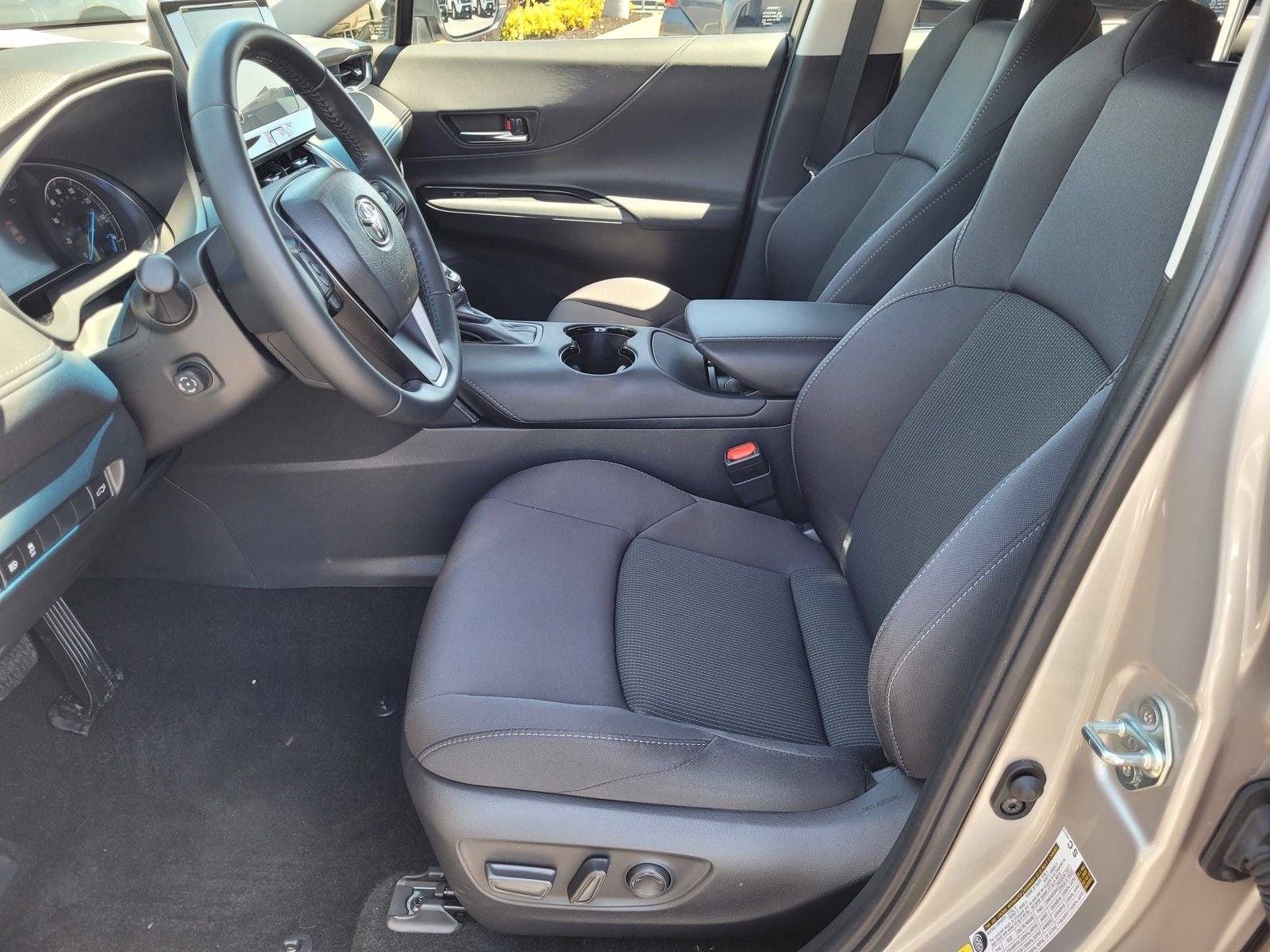 2024 Toyota Venza LE