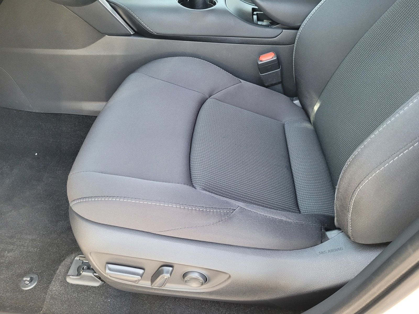 2024 Toyota Venza LE