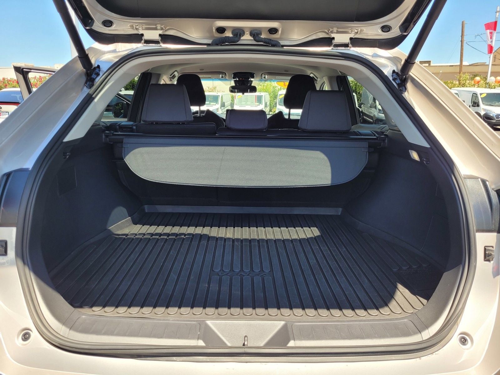 2024 Toyota Venza LE