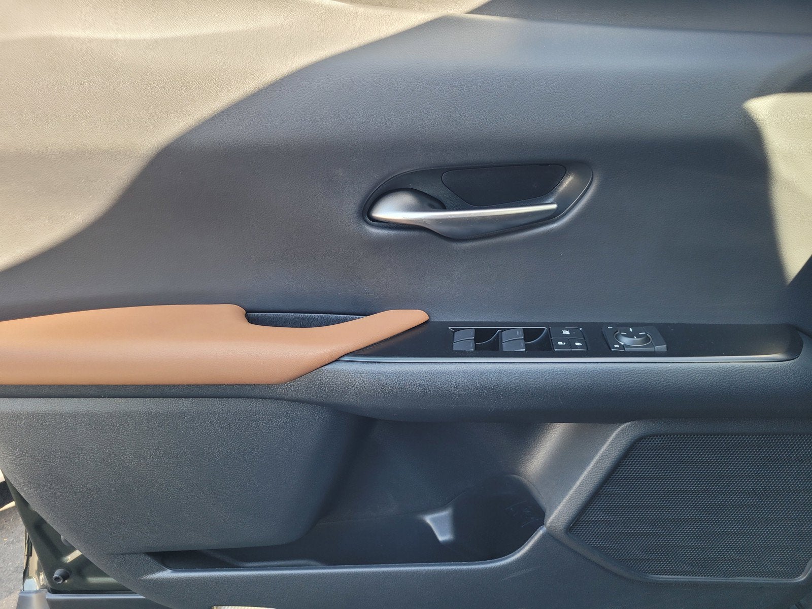 2022 Lexus UX 250h Base