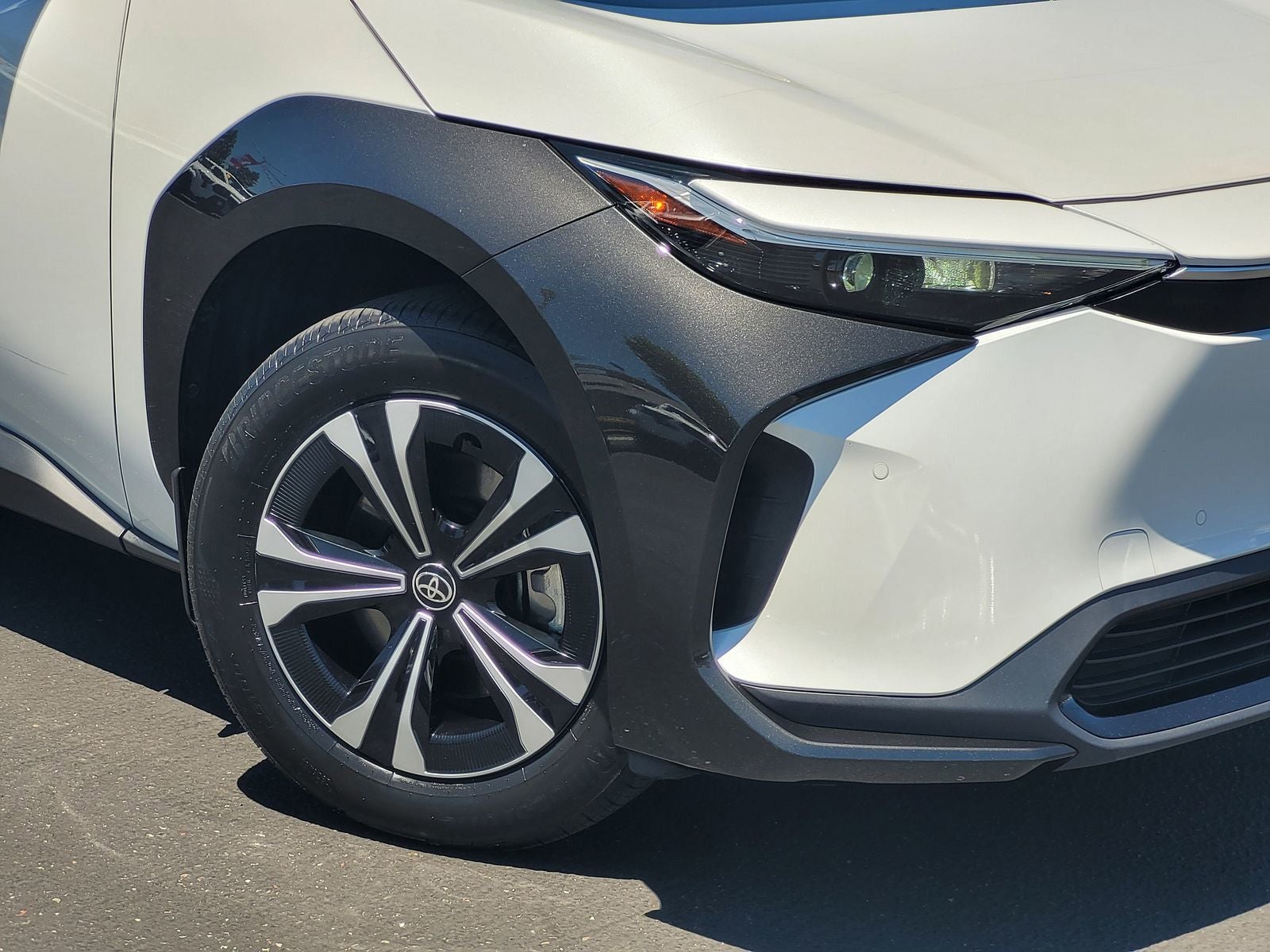 2023 Toyota bZ4X XLE