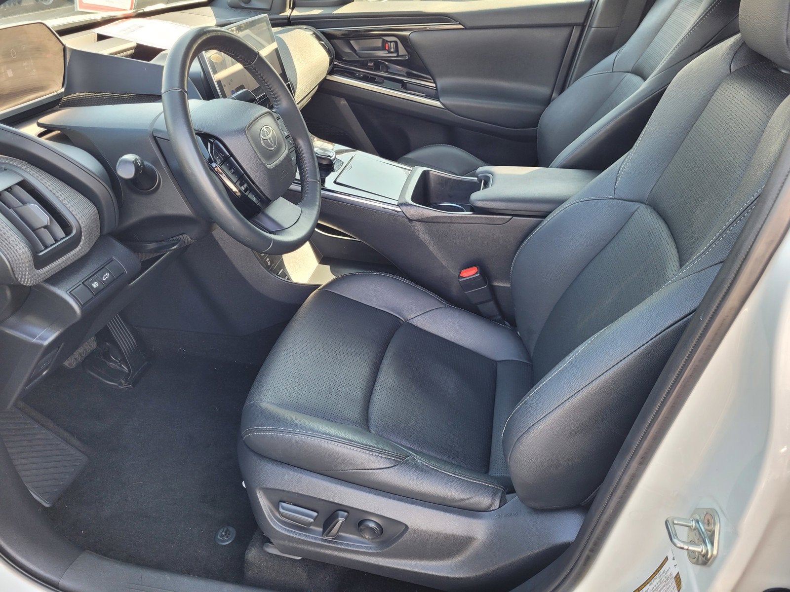 2023 Toyota bZ4X Limited