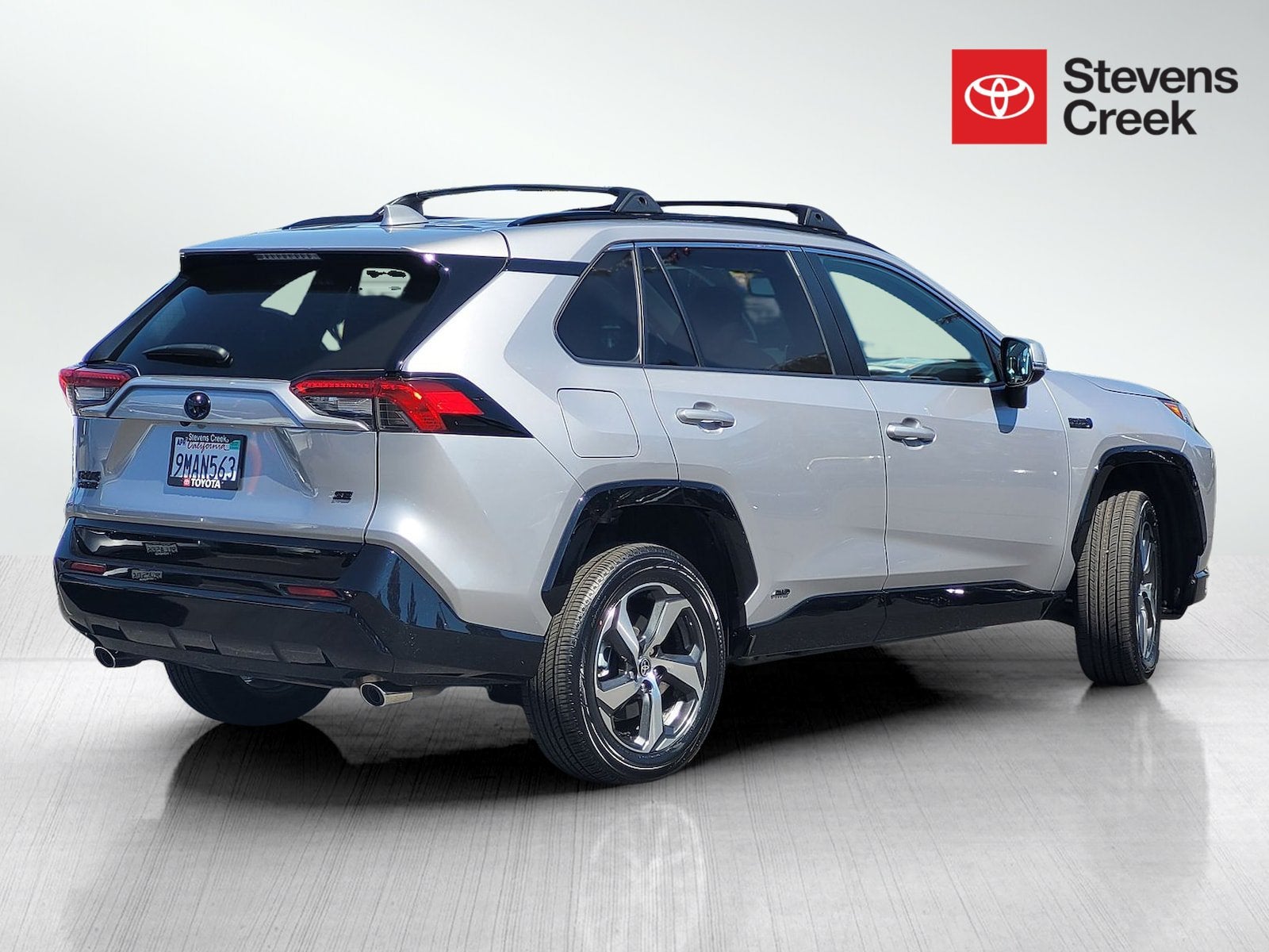 2024 Toyota RAV4 Prime SE