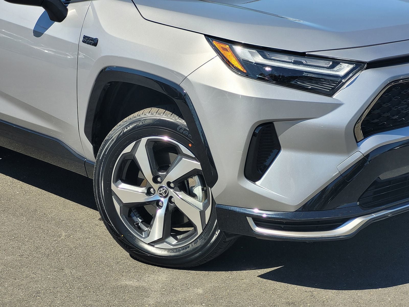 2024 Toyota RAV4 Prime SE