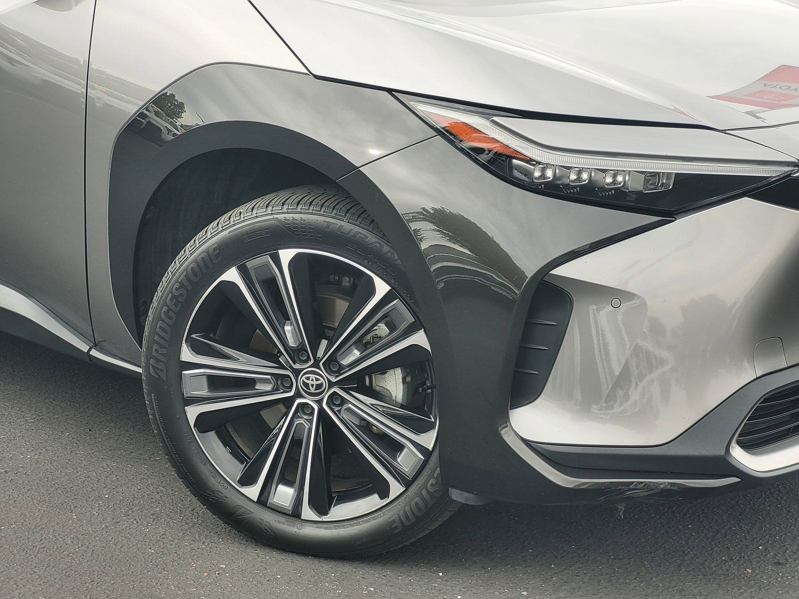 2023 Toyota bZ4X Limited