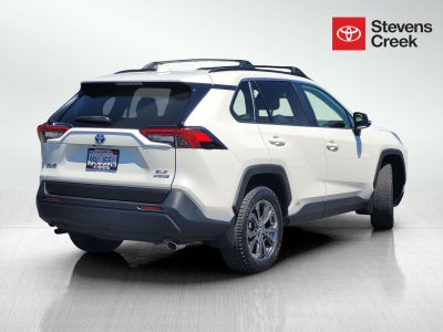 2022 Toyota RAV4 Hybrid XLE Premium