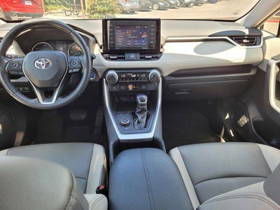 2022 Toyota RAV4 Hybrid XLE Premium