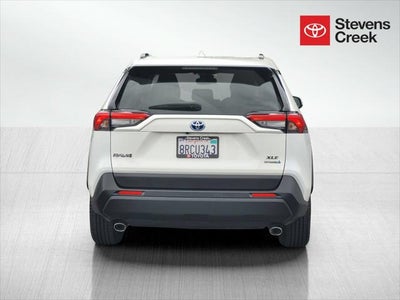 2020 Toyota RAV4 Hybrid XLE