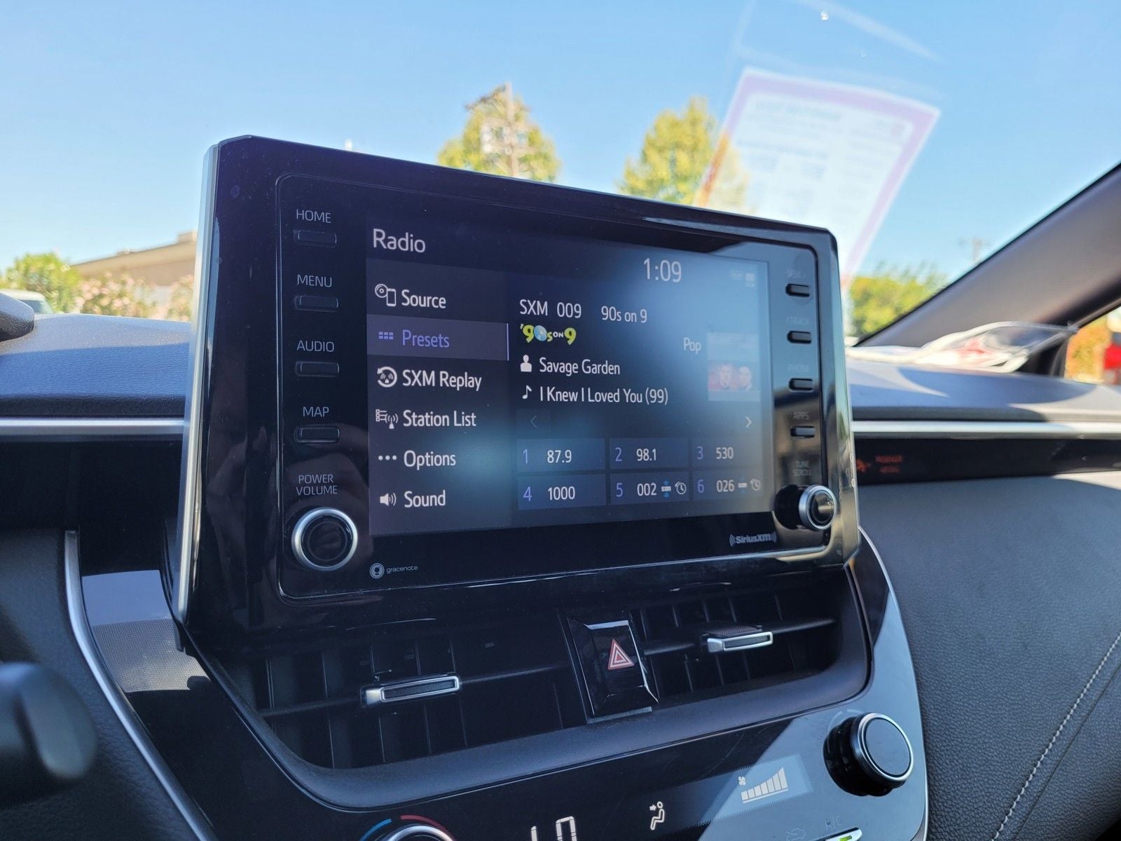 2022 Toyota Corolla Hatchback SE