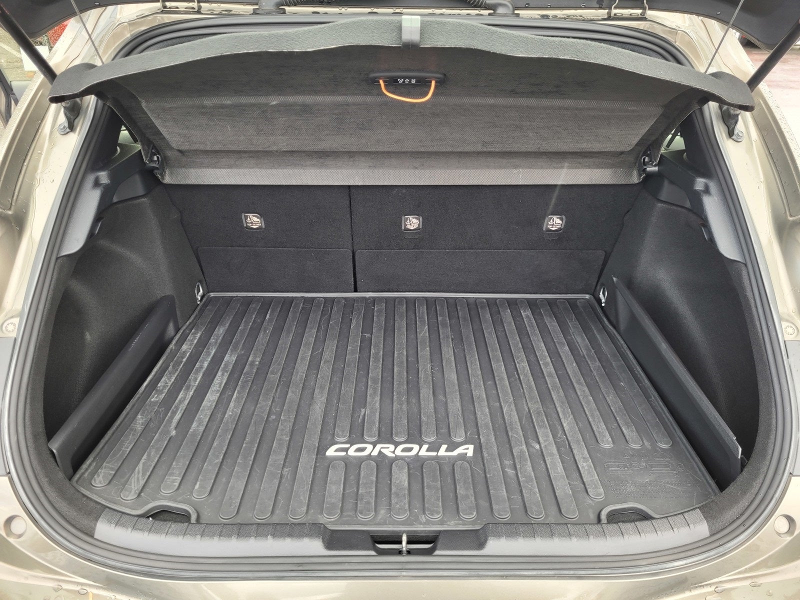 2020 Toyota Corolla Hatchback SE