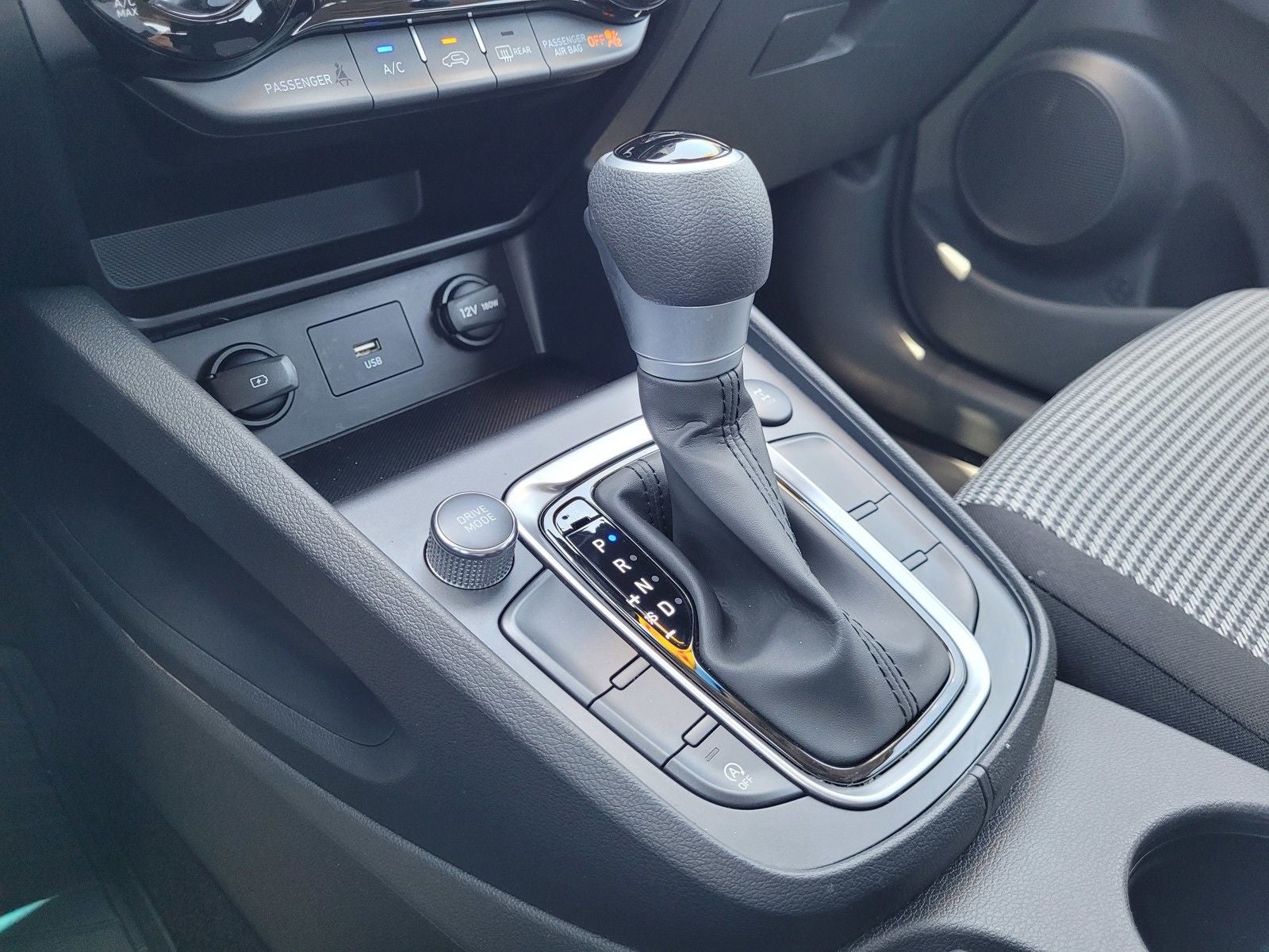 2023 Hyundai Kona SE