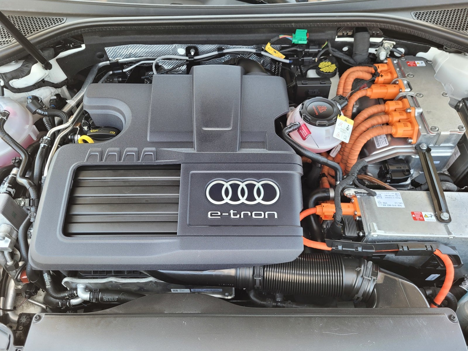 2016 Audi A3 e-tron 1.4T Premium